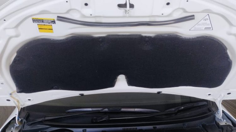 Toyota Corolla 2018 gli 1.3 manual bumber to bumber jeniun super white