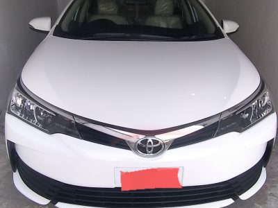Toyota Corolla GLI Super white  2020