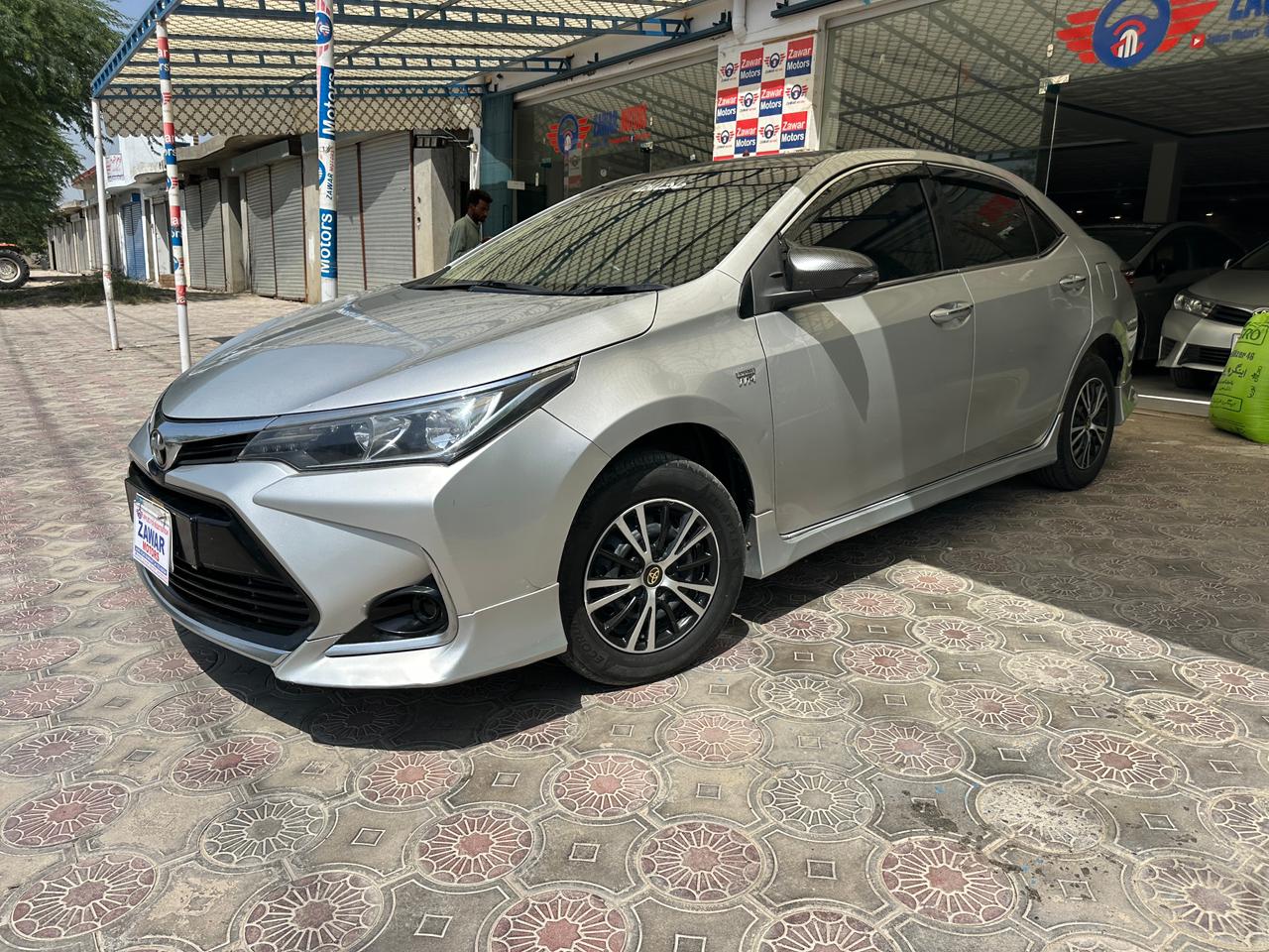 Toyota Corolla GLi 1.3 2016 mode For Sale In Zawar Motors Bhakkar